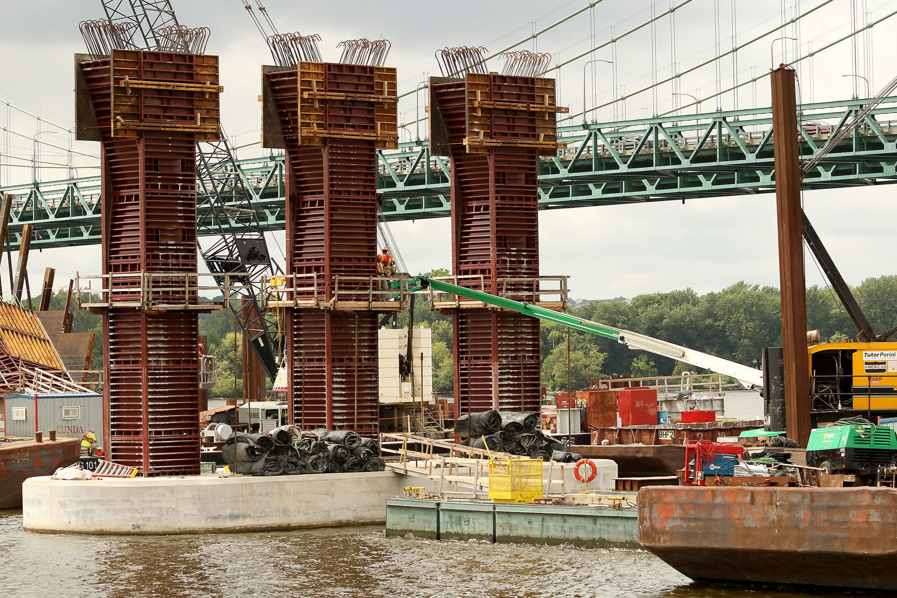 081618-qct-qca-I74-Bridge-Const-009